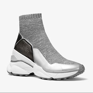 Brand new Michael Kors Mickey Stretch Sneaker